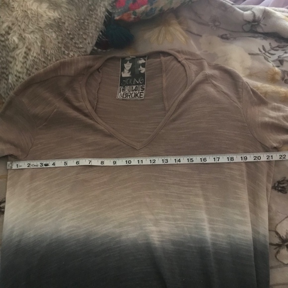 Young, broke & fabulous bleeding colors long sleeved shirt - Picture 7 of 9